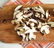 Квашеная капуста с грибами на зиму